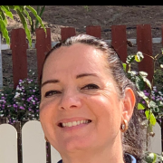 ענבל המבורגר - עובדת סוציאלית