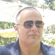 שרון ברקנפלד - עובד סוציאלי