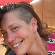 נגה נמרודי פירסט - עובדת סוציאלית