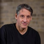 גיא בן שחר - עובד סוציאלי