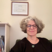 אילה שפירא ביבס - עובדת סוציאלית