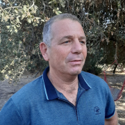 נבו פיק - עובד סוציאלי