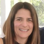 עמית ימין - עובדת סוציאלית, מטפלת זוגית ומשפחתית