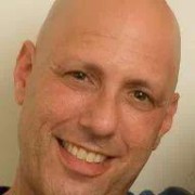 גילי בר - עובד סוציאלי