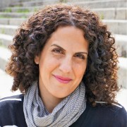 אפרת חבושה-פלדמן - מוסמכת (M.A) בטיפול באמצעות אמנויות