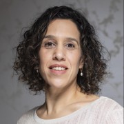 ענבל דגן יולזרי - עובדת סוציאלית