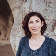 אליאורה עמית - עובדת סוציאלית