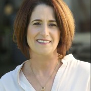 לאה דור - עובדת סוציאלית