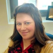 יעל טיקולסקי- רוזן - מוסמכת (M.A) בטיפול באמצעות אמנויות